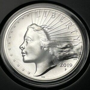 2019 American Liberty High Relief 2.5 oz Silver Medal new In orig. box
